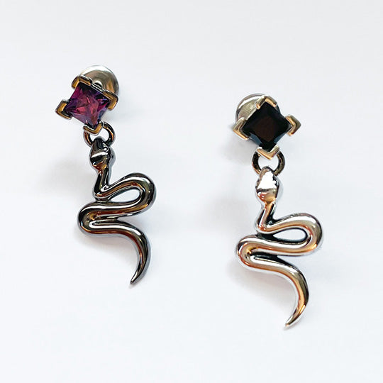 Bizarre/ビザール サーペントバイパー ロンバスストーンシルバーピアス(1個売り) SPJ095