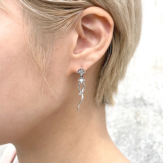 Bizarre/ビザール シーサーペント シルバー ピアス(1個売り) SPJ075