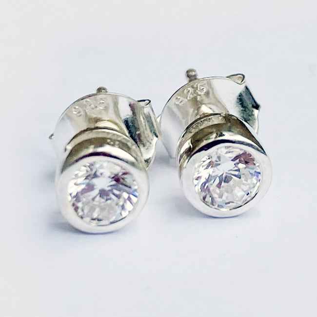 Blanche/ブランシュ Petit(プティ) Earrings(ペア売りです）BP013