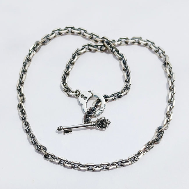 izarre/ビザール 手錠シルバーブレスレット　ユニセックス　 SBP038