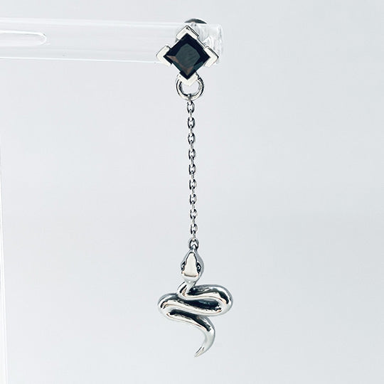 Bizarre/ビザール サーペントバイパーロングチェーンシルバーピアス(1個売り） SPJ096