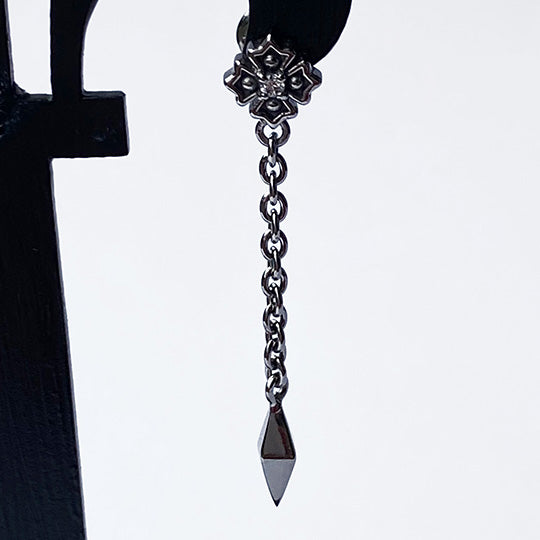 Bizarre/ビザール  クロッシングシルバーロングピアス(1個売り) SPJ085