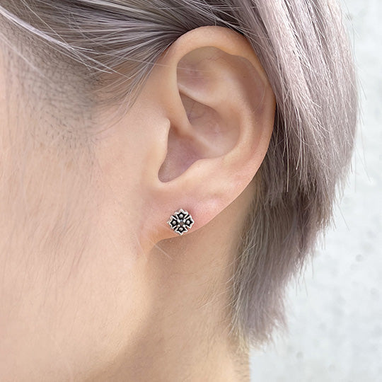 Bizarre/ビザール  クロッシングシルバーピアス(1個売り) SPJ087